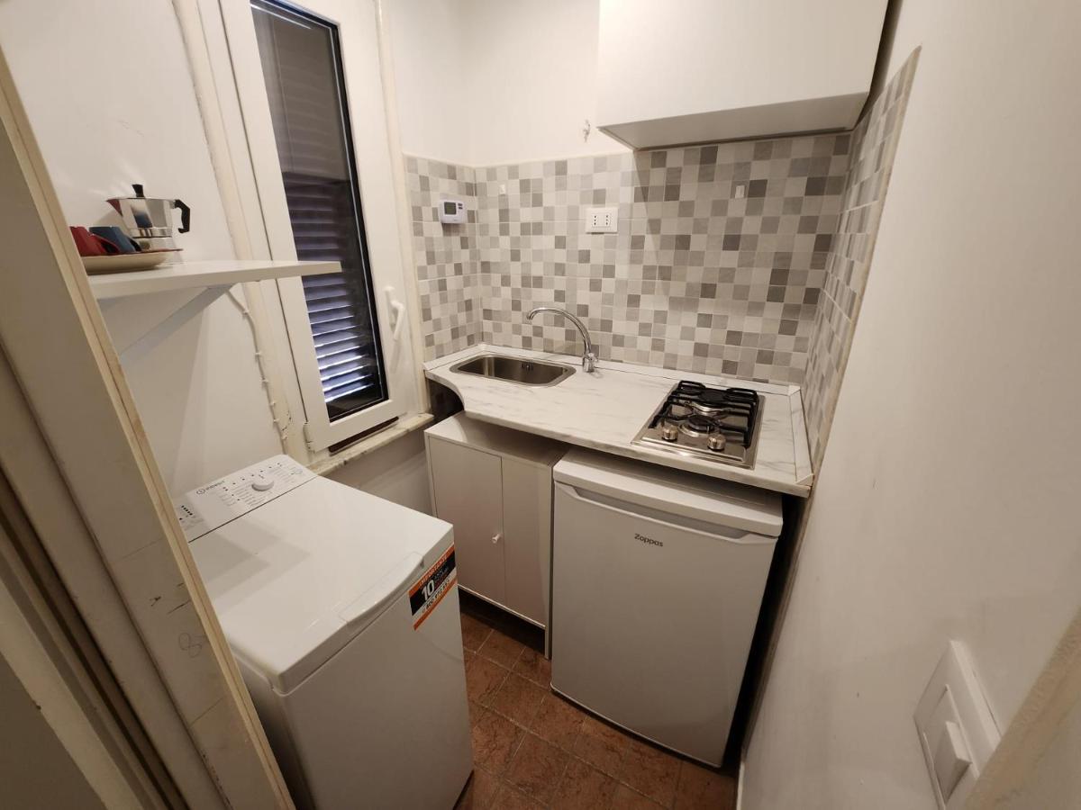 Monolocale Suite Con Terrazzino Roma Eksteriør bilde