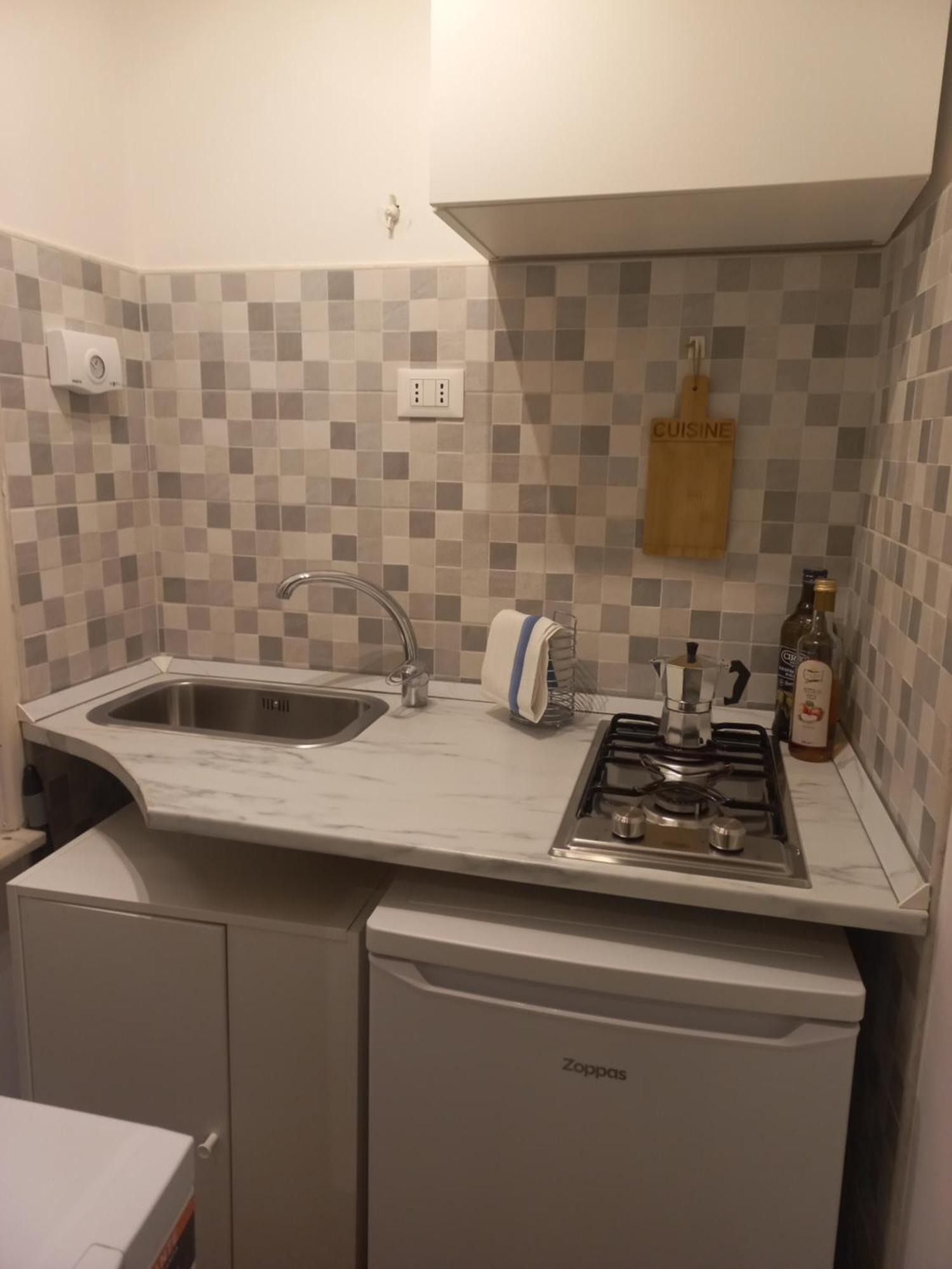 Monolocale Suite Con Terrazzino Roma Eksteriør bilde